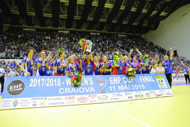 Nouă campioane EHF și doi antrenori, Cetățeni de Onoare ai Craiovei